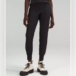 Lululemon High Rise Align Full length Jogger size 6